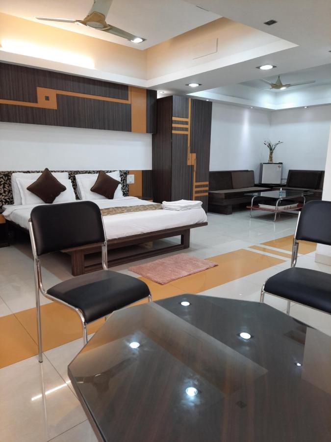Hotel Grand Suites Indaur Kültér fotó